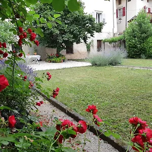  Casa vacanze Casa Bolego Italia