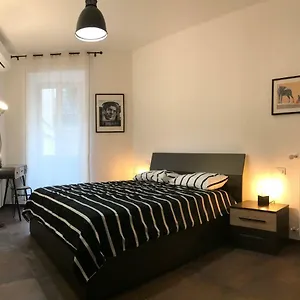  Appartamento In Via Licia Italia