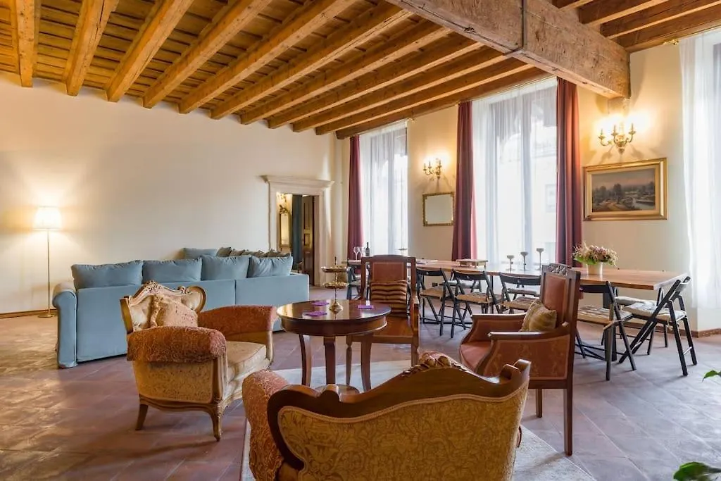 Magnificent 1800 In The Heart Of Verona Italy