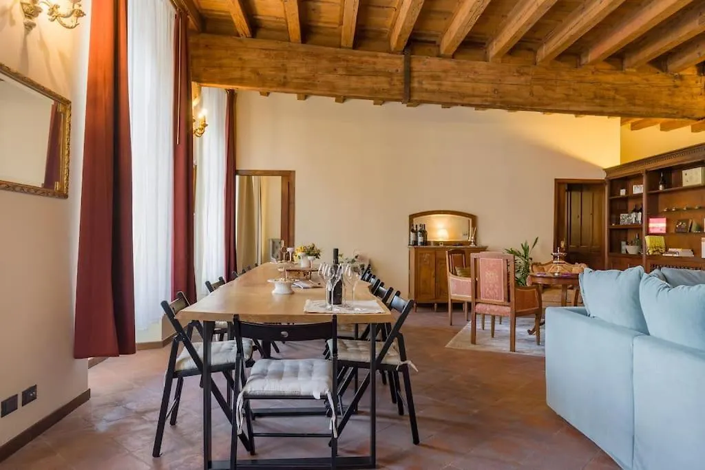 Magnificent 1800 In The Heart Of Verona location