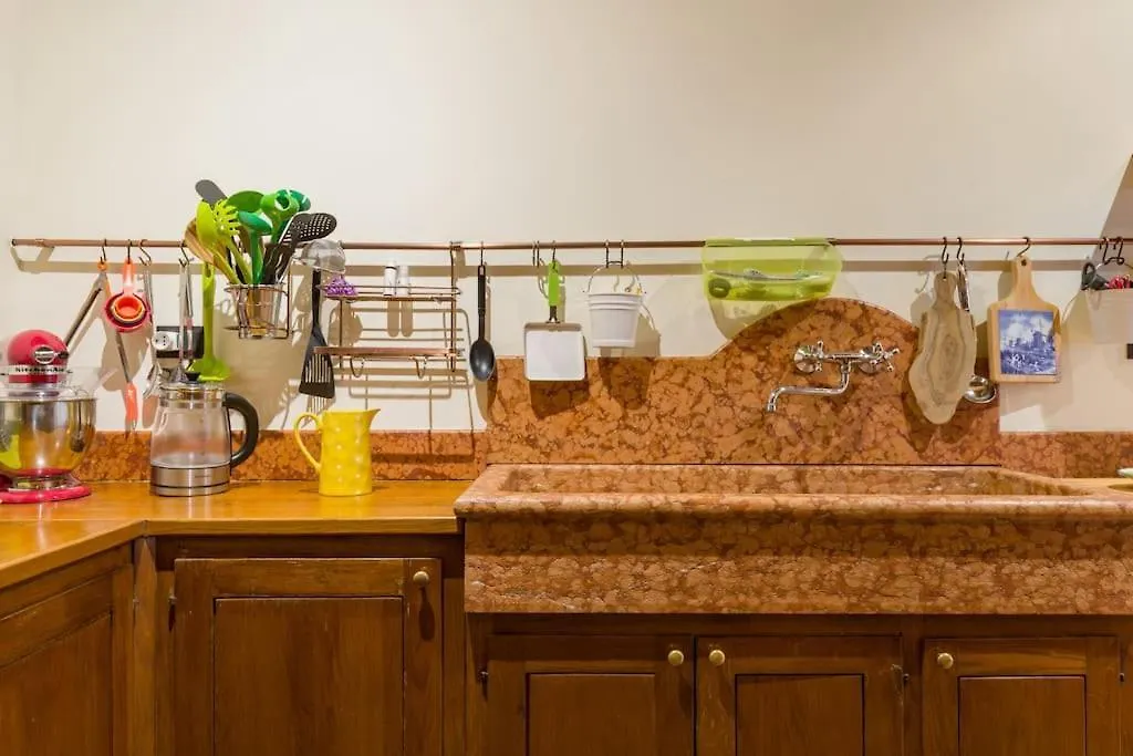 Apartament Magnificent 1800 In The Heart Of Werona
