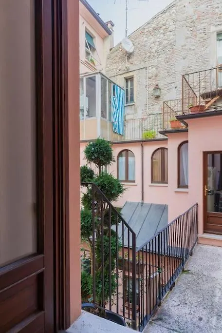 Magnificent 1800 In The Heart Of Verona 0*,