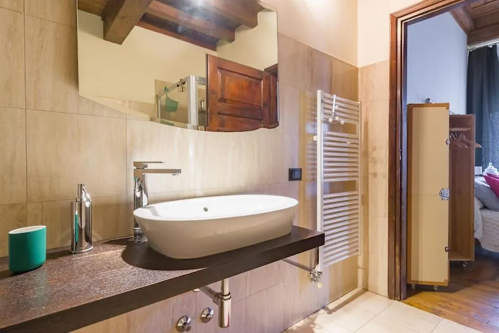 Magnificent 1800 In The Heart Of Verona Apartment